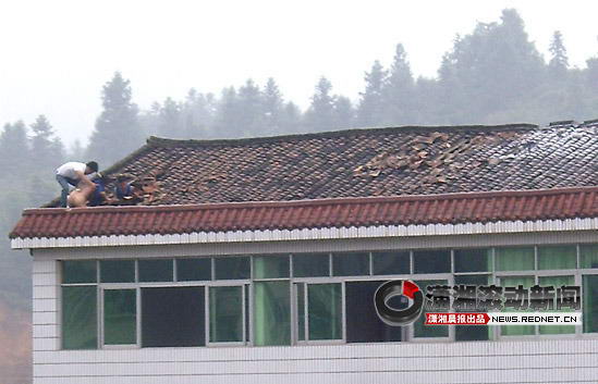 江西抚州强拆钉子户爆发冲突 3人自焚重伤(图)(6)