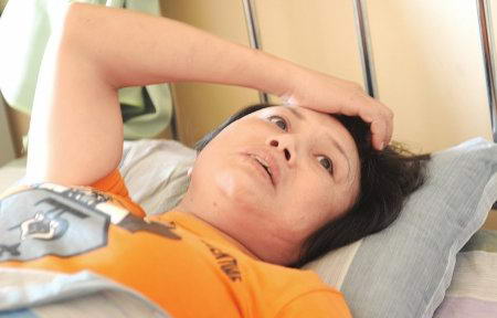 成都打人副处长涉嫌妨碍公务被拘 伤者未出院